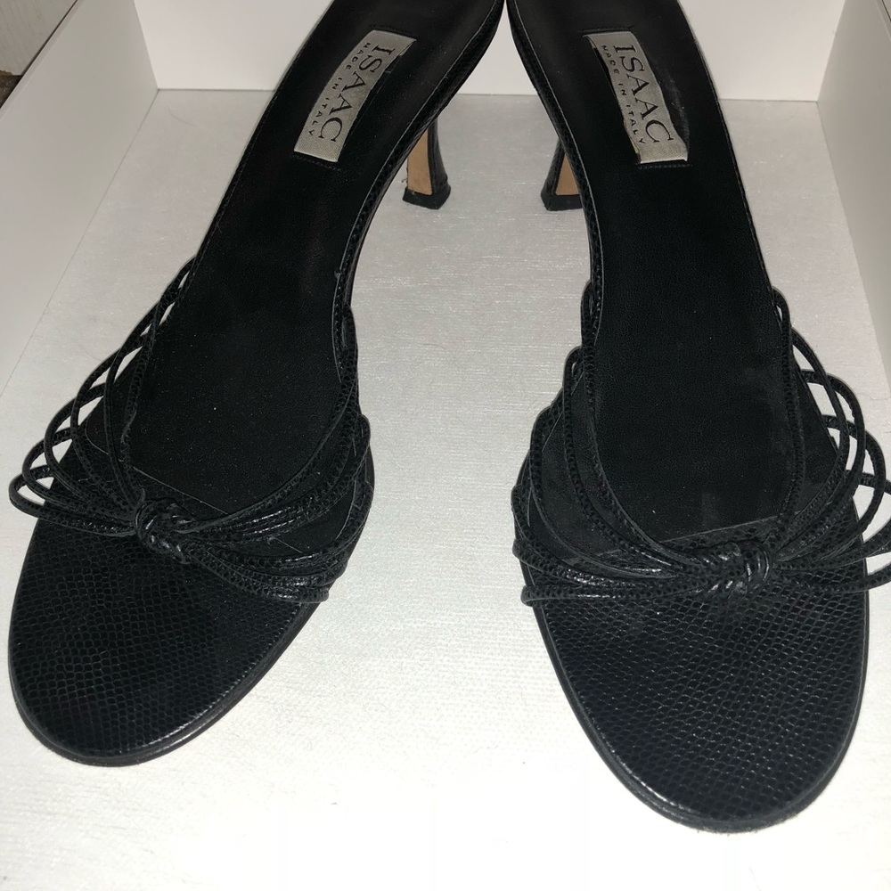 Isaac Mizrahi black kitten heels
